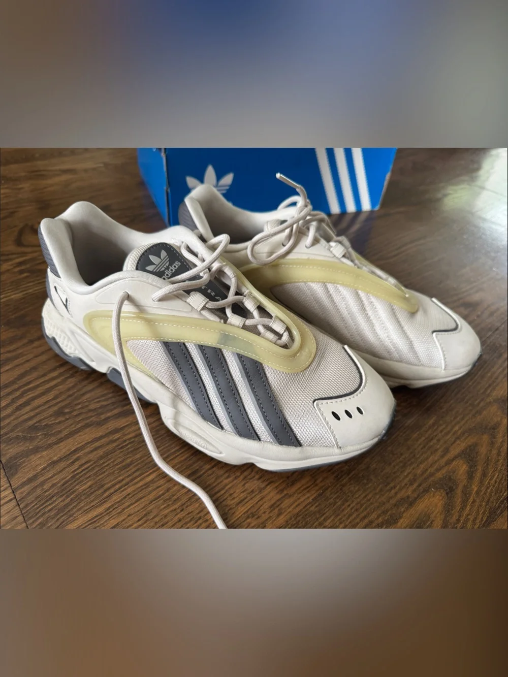 adidas Oztral sneakers. Cream & Gray size US 9